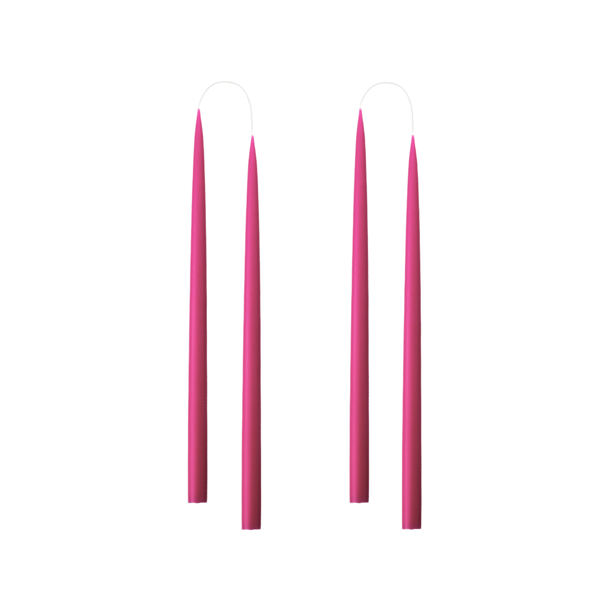 Handgedipte roze dinerkaars van Kunstindustrien, luxe en milieuvriendelijk, perfect voor een warme en stijlvolle tafelsetting.