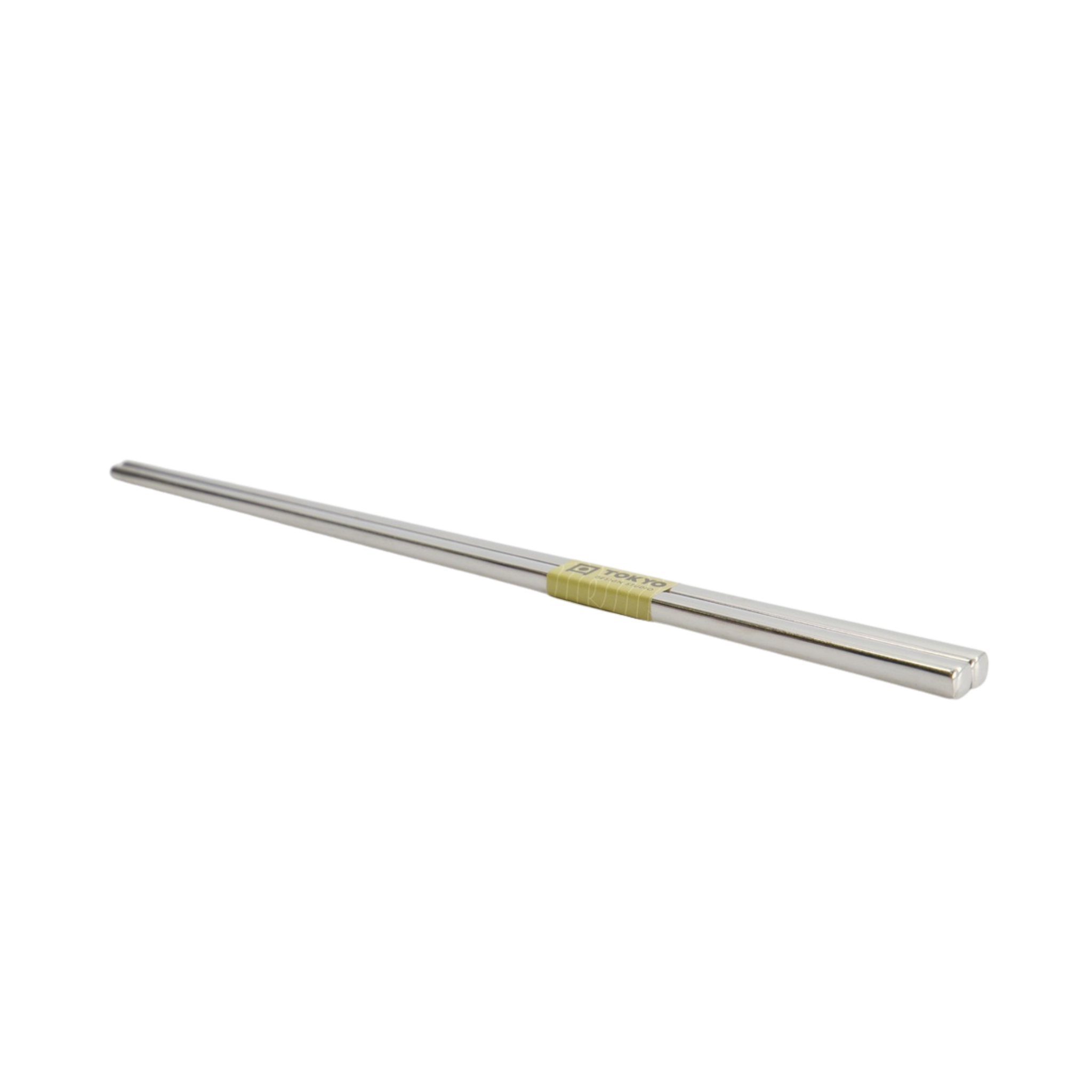 Stainless steel chopsticks in een moderne minimalistische tafelsetting – duurzaam, stijlvol en perfect voor sushi of Aziatische gerechten.