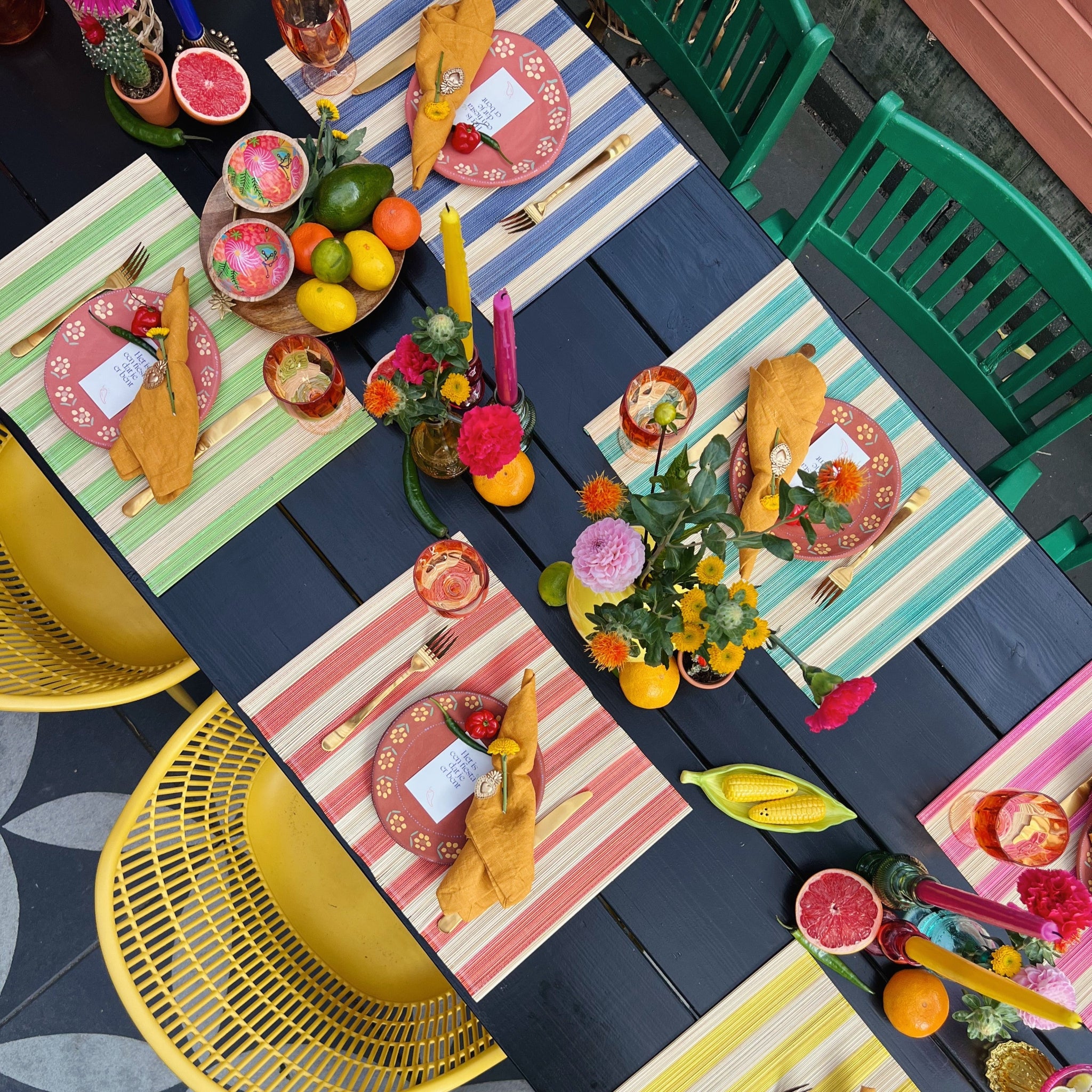 Kleurrijke placemats uit de Louisa’s Fiesta collectie – zomerse tafelsetting geïnspireerd op Mexico, perfect voor een unieke dinner party.