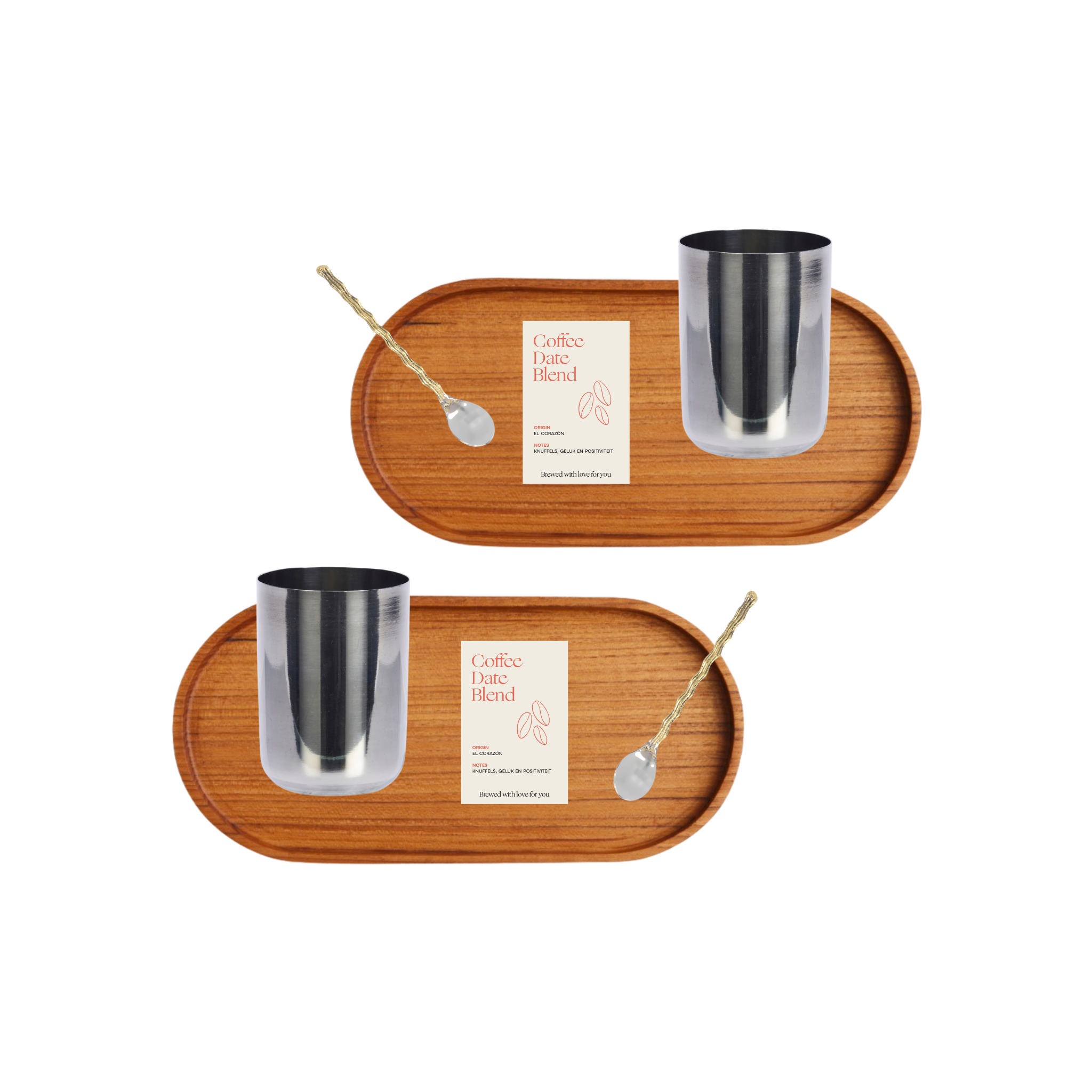 Houten dienblad met twee stainless steel koffiekopjes uit de Café at Home bundel.