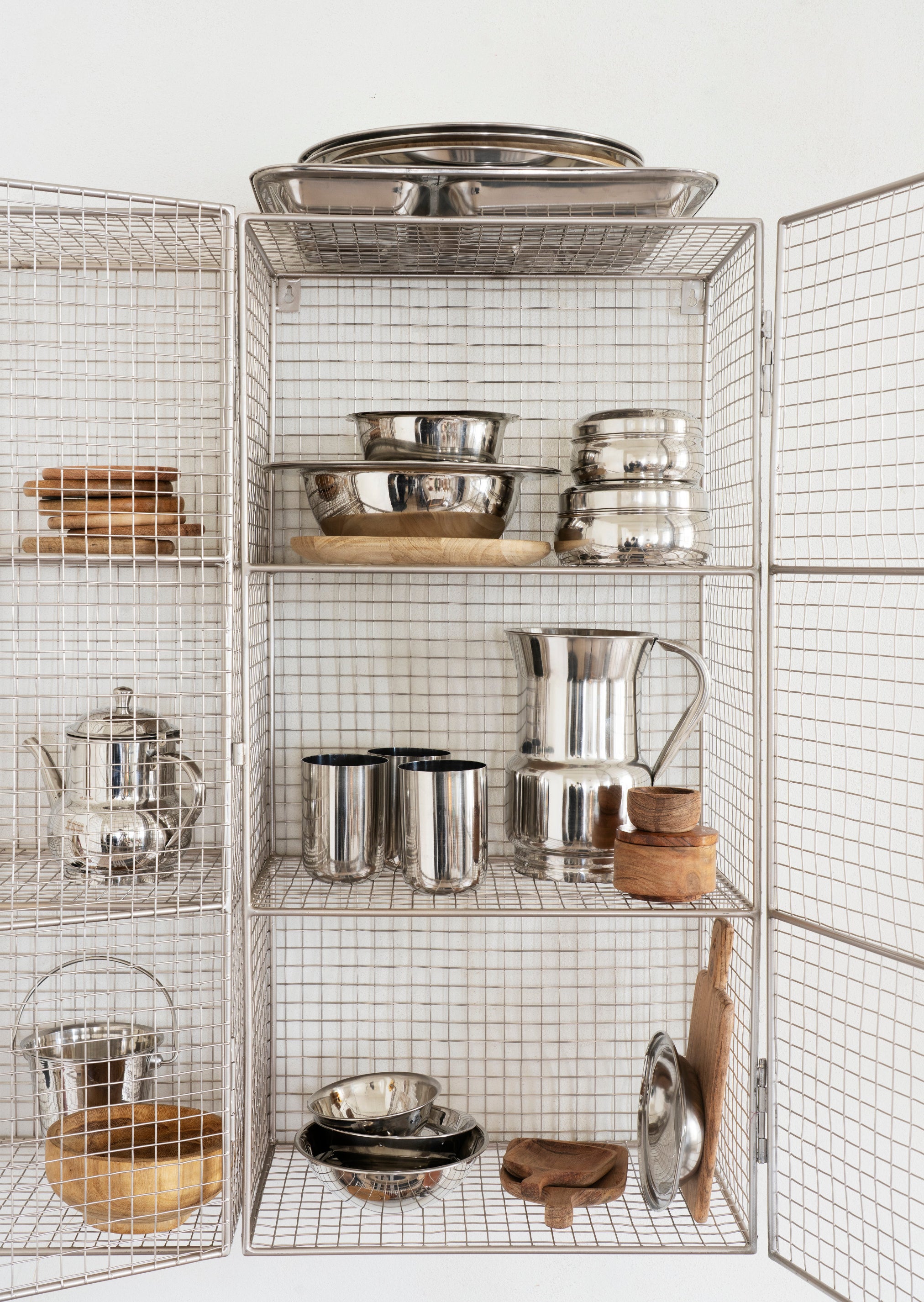 Stainless steel collectie voor een tijdloze tafelsetting of een ontspannen café at home setting.